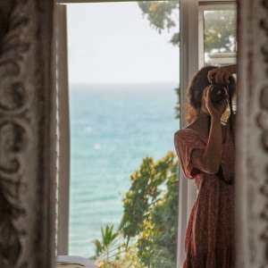 devojka sa fotoaparatom