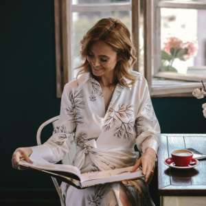 kulturna dešavanja, žena čita knjigu