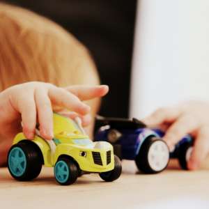 upravljanje osećanjima, dete se igra, igračke