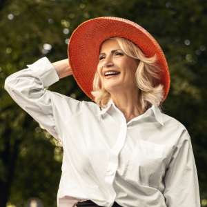 pronalaženje sebe, srećna elegantna žena, Dragica