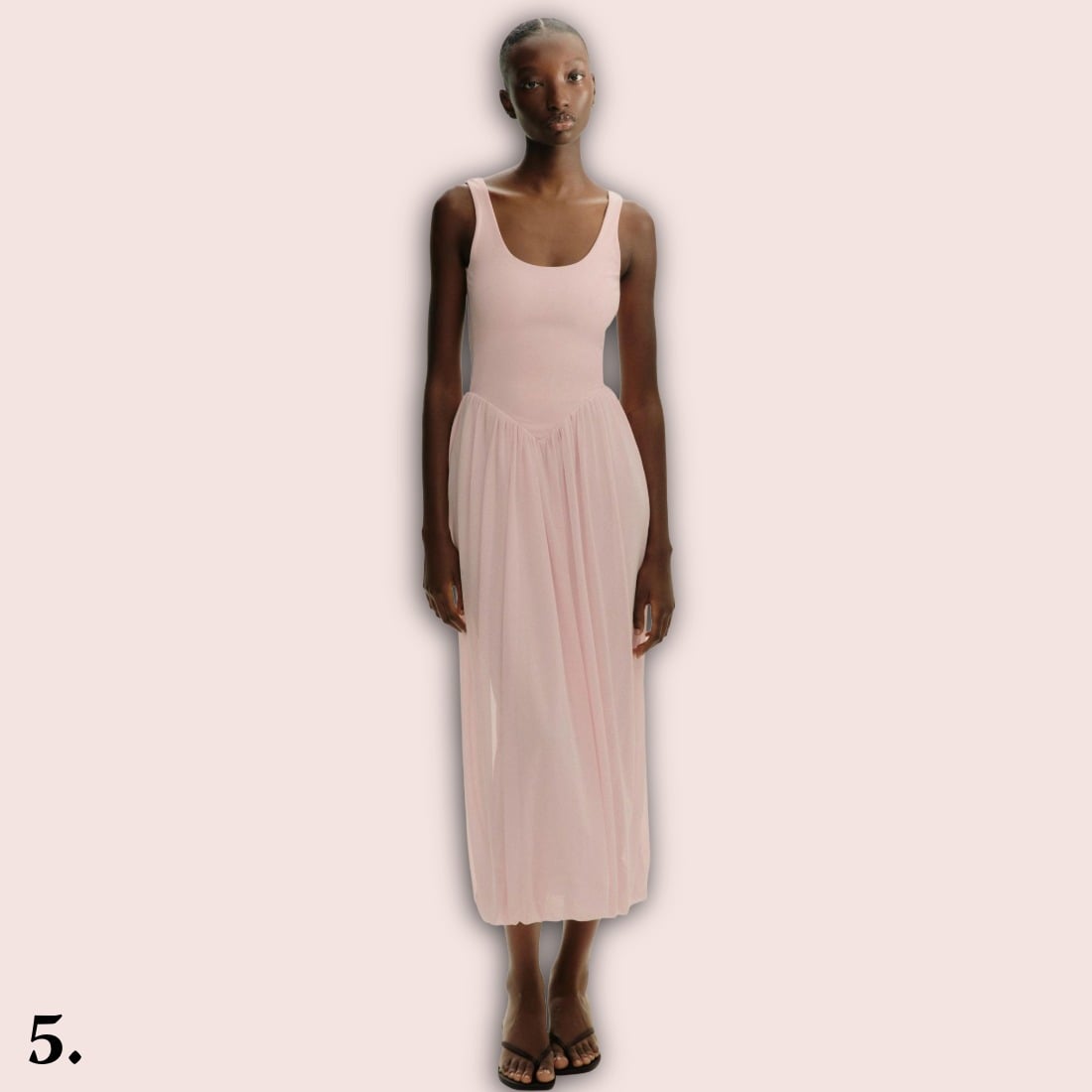 10 soft pink outfita za avgust