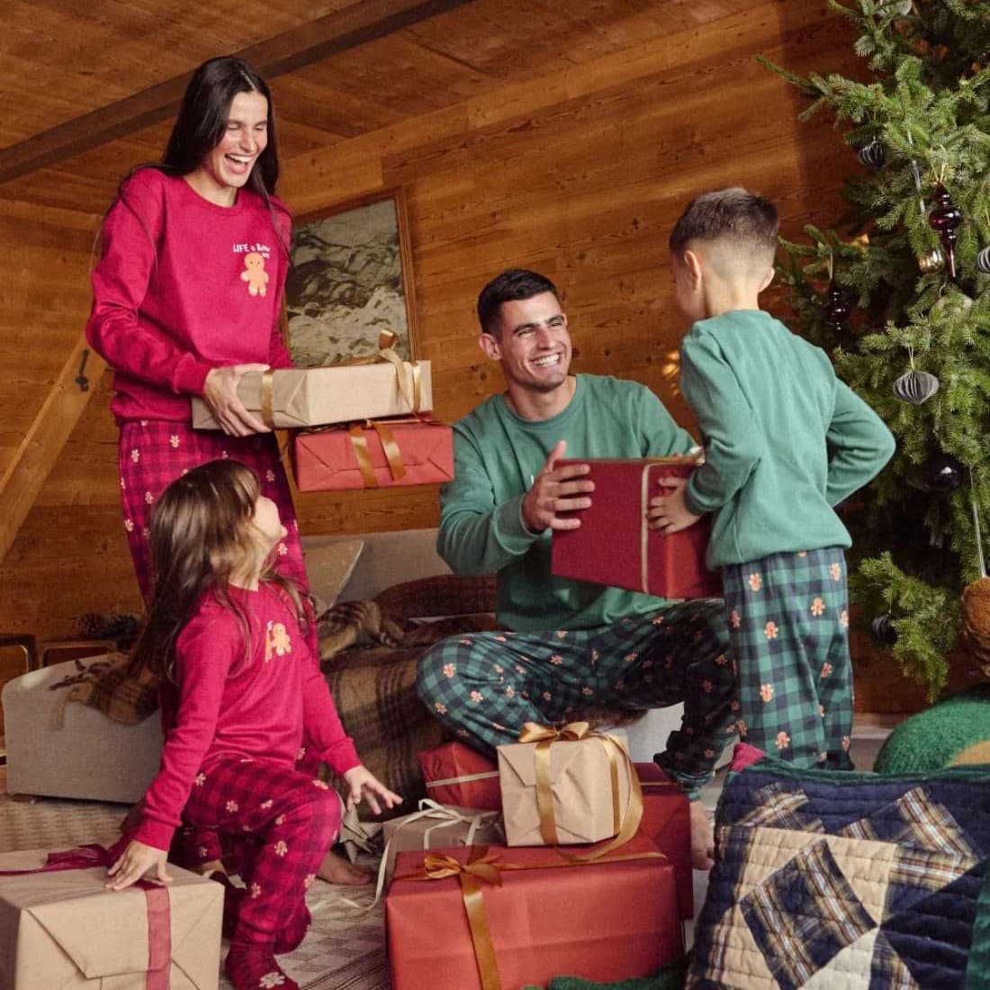 Novogodisnje-pidzame-za-celu-porodicu