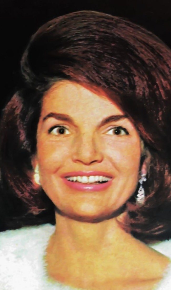 Stil Jackie Kennedy Onassis