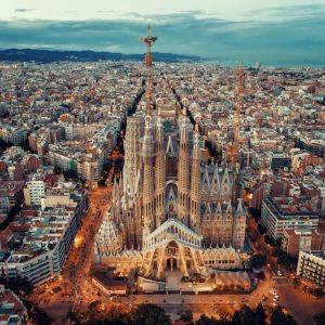 sagrada familia, barselona, toranj, gaudi, ahritektonski san