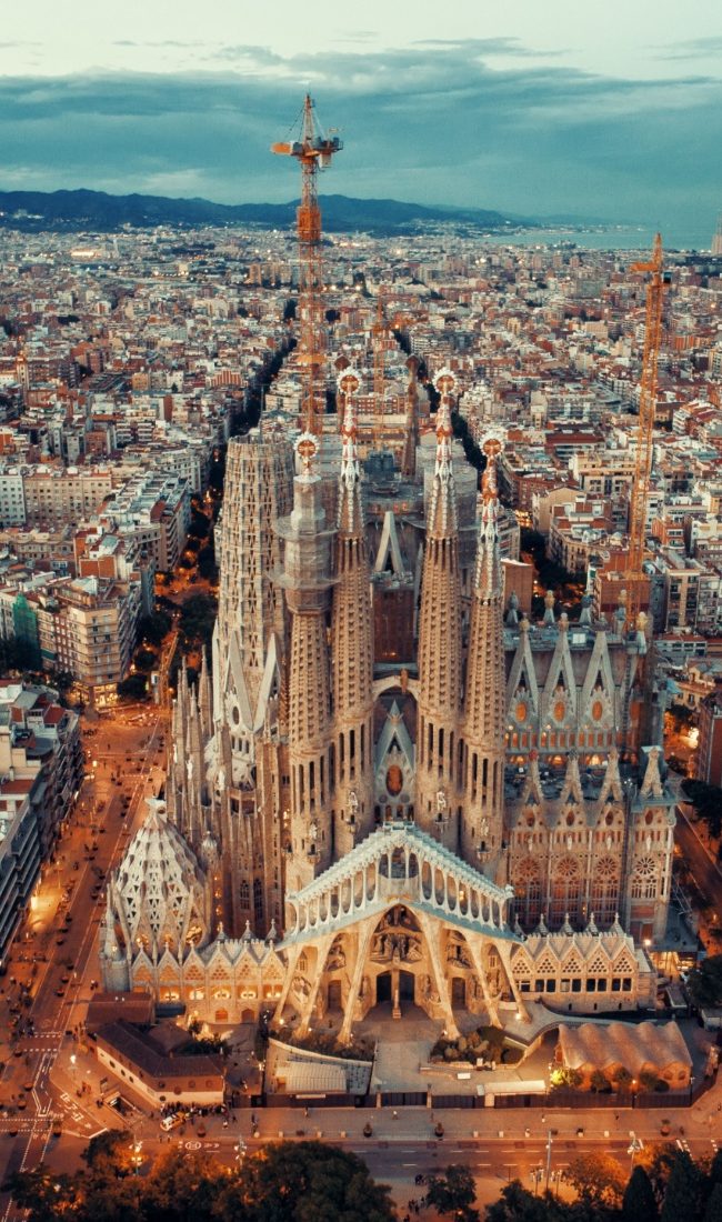 sagrada familia, barselona, toranj, gaudi, ahritektonski san