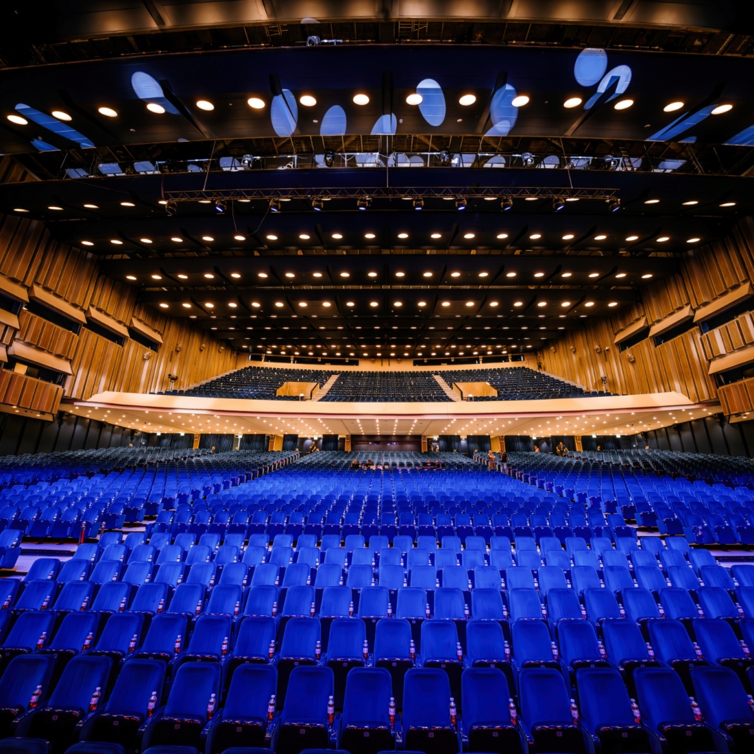 Emina Jahović koncert Sava Centar