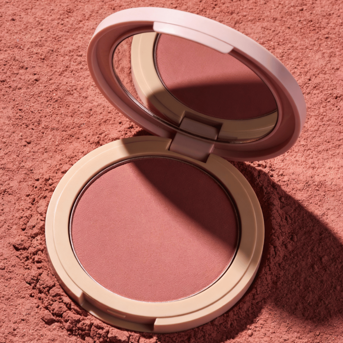 anti-rumenilo beauty trend lepota šminka rumenilo